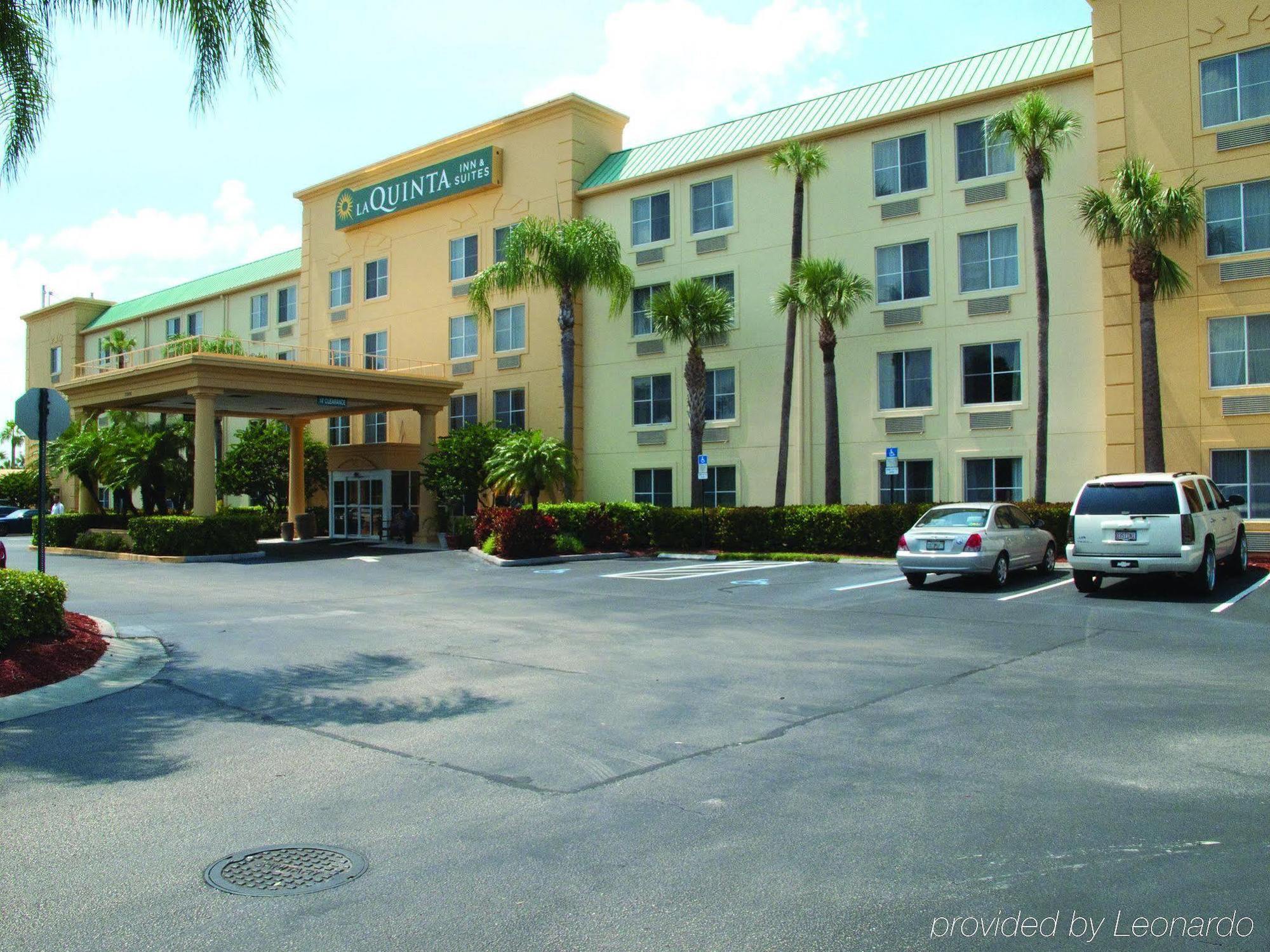 La Quinta By Wyndham Melbourne Viera Hotel Bagian luar foto